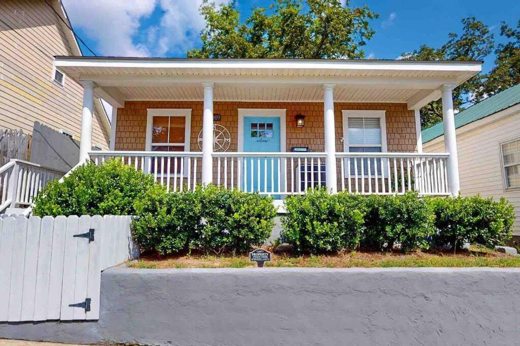 The Blue Door Bungalow Wilmington Extérieur photo