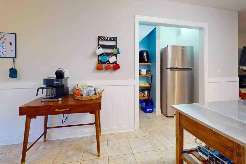 The Blue Door Bungalow Wilmington Extérieur photo