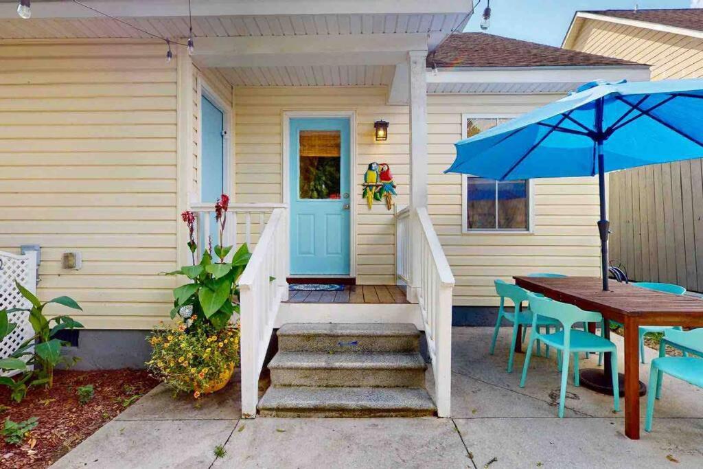 The Blue Door Bungalow Wilmington Extérieur photo