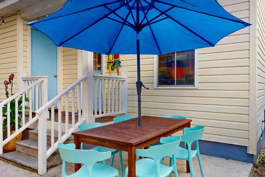 The Blue Door Bungalow Wilmington Extérieur photo