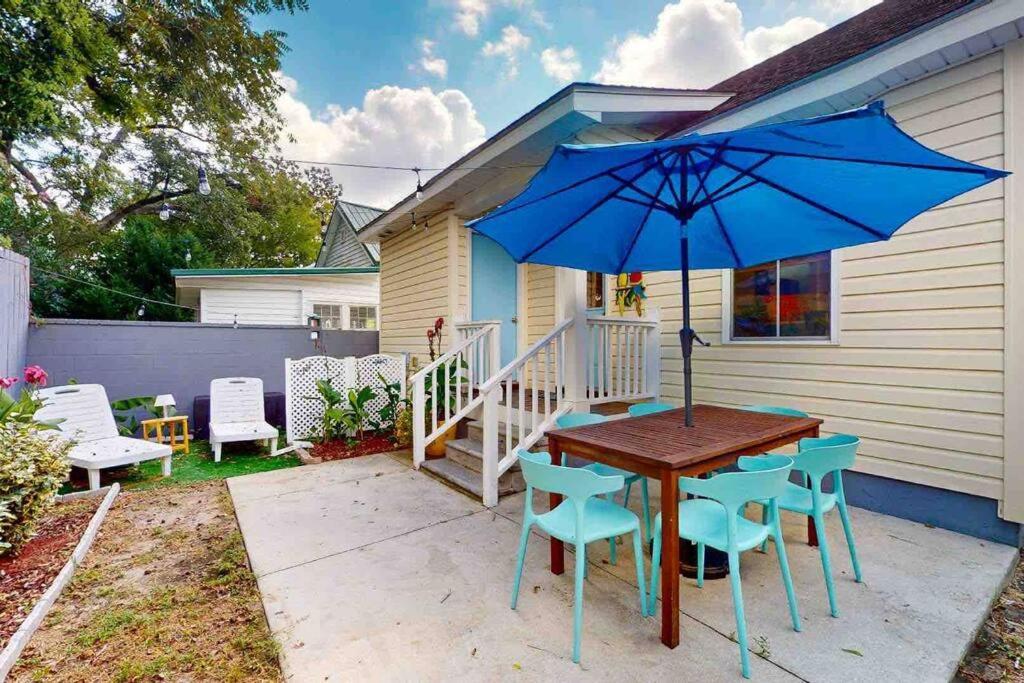 The Blue Door Bungalow Wilmington Extérieur photo