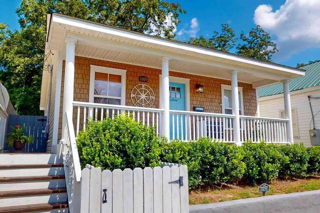 The Blue Door Bungalow Wilmington Extérieur photo