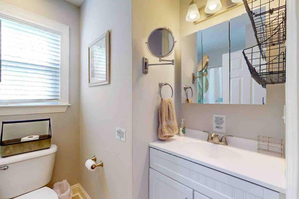 The Blue Door Bungalow Wilmington Extérieur photo